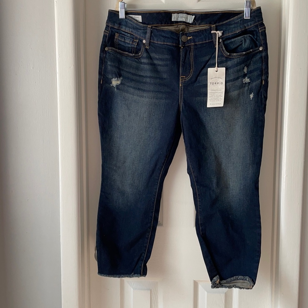 Torrid skinny ankle cropped jeans raw hem 16xs